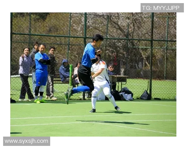 新疆足球明星展现风采精彩视频集锦带你领略他们的激情与梦想